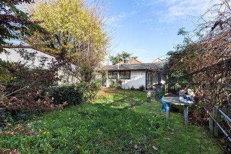 Photo of property in 37 Somerset Crescent, Spreydon, Christchurch, 8024