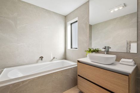 Photo of property in 3/241 Hill Road, The Gardens, Auckland, 2105