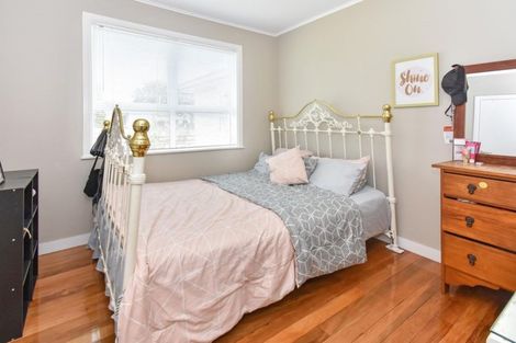 Photo of property in 12 Harper Street, Papakura, 2110