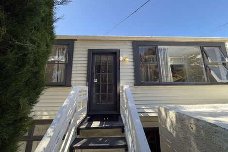 Photo of property in 61 Rolleston Street, Mount Cook, Wellington, 6021