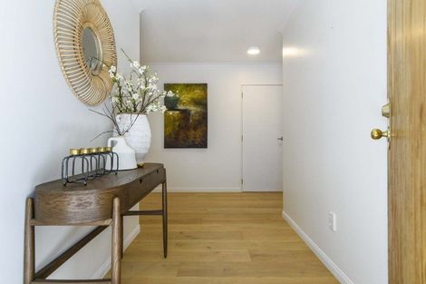 Photo of property in 1 Guildford Place, Bethlehem, Tauranga, 3110