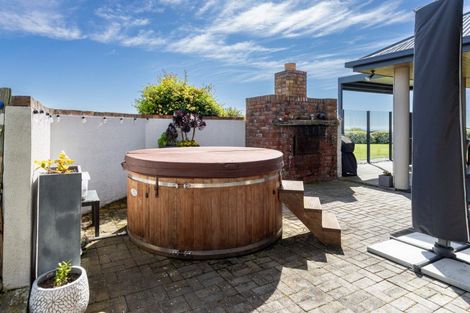 Photo of property in 390 Hadlow Road, Claremont, Timaru, 7974