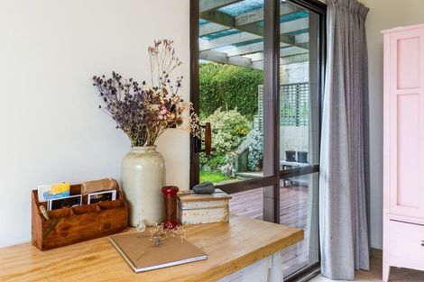 Photo of property in 52 Harvey Street, Waipahihi, Taupo, 3330