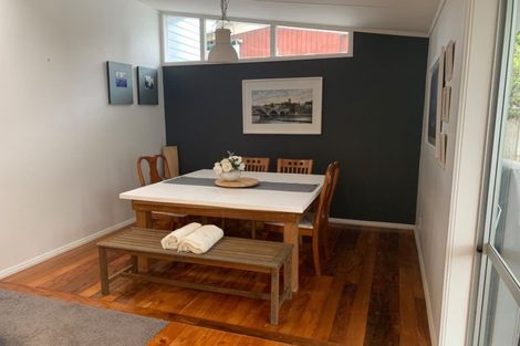 Photo of property in 18 Walton Street, Red Beach, 0932