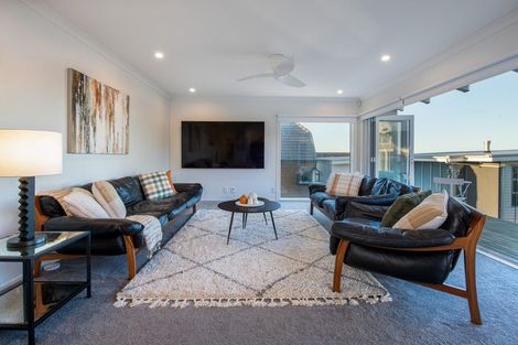 Photo of property in 131 Churchill Road, Rothesay Bay, Auckland, 0630