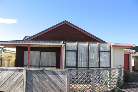 Photo of property in 28 Macalister Place, Miramar, Wellington, 6022