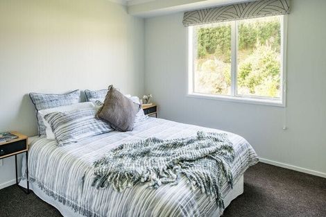 Photo of property in 5 Tradewinds Drive, Whitby, Porirua, 5024