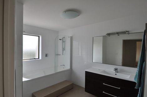 Photo of property in 35u5 Claxton Avenue, Pauanui, Hikuai, 3579