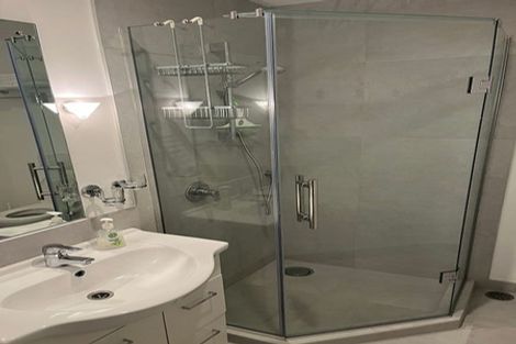 Photo of property in 2b/4 Fleet Street, Devonport, Auckland, 0624
