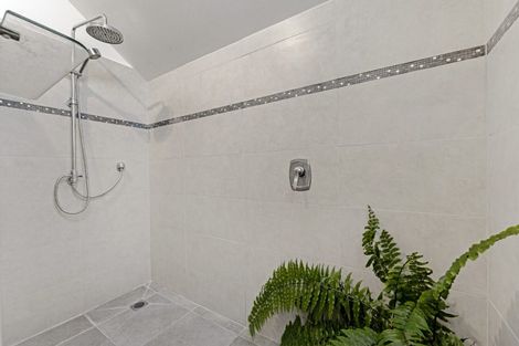 Photo of property in 1b Adrienne Place, Onehunga, Auckland, 1061