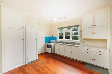 Photo of property in 5 Pahiatua Street, Hokowhitu, Palmerston North, 4410