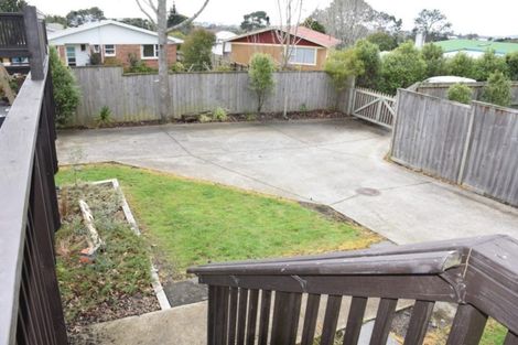 Photo of property in 9 Tracey Terrace, Te Atatu South, Auckland, 0602