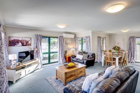 Photo of property in 5a Montague Way, Taradale, Napier, 4112