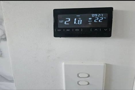 Photo of property in 54 Kemp Road, Massey, Auckland, 0614