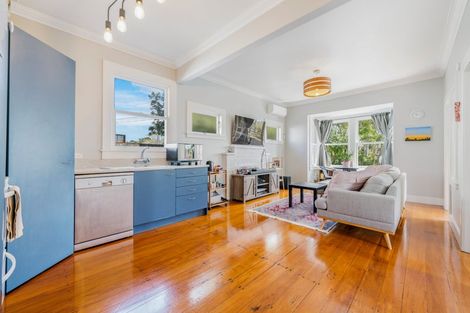 Photo of property in 140 Titirangi Road, New Lynn, Auckland, 0600