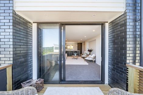 Photo of property in 37 Holystone Road, Whitby, Porirua, 5024