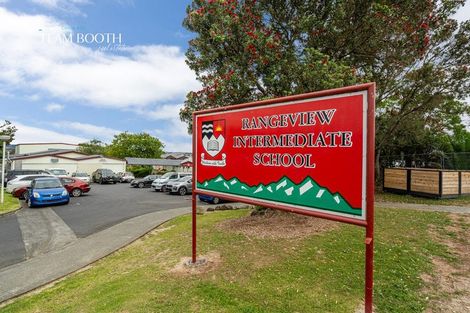Photo of property in 3a/2 Kirrie Avenue, Te Atatu South, Auckland, 0610