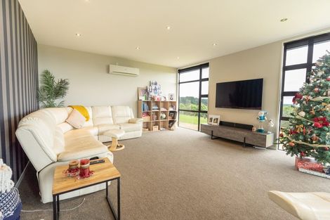 Photo of property in 27 Wake Place, Aokautere, Palmerston North, 4471