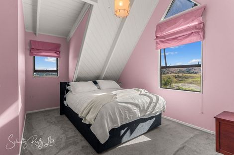 Photo of property in 38 Oxford Street, Whakapirau, Maungaturoto, 0583