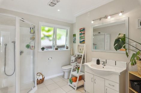 Photo of property in 20 Leybourne Avenue, Waikanae, 5036