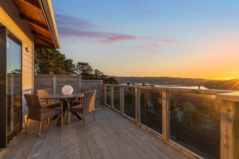 Photo of property in 10 Kinloch Place, Papakowhai, Porirua, 5024