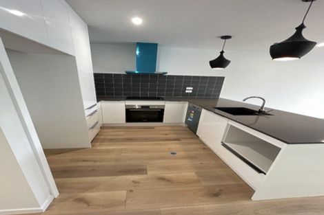 Photo of property in 5/10 Vinifera Place, Fairview Heights, Auckland, 0632