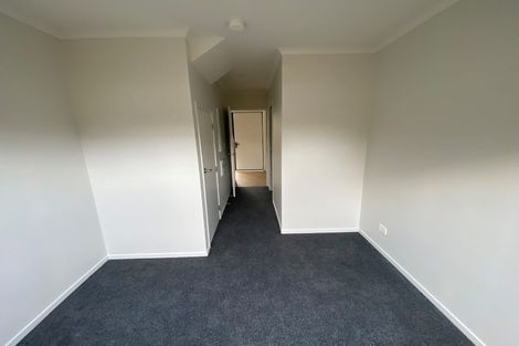Photo of property in 5/5 Peachgrove Road, Te Atatu Peninsula, Auckland, 0610
