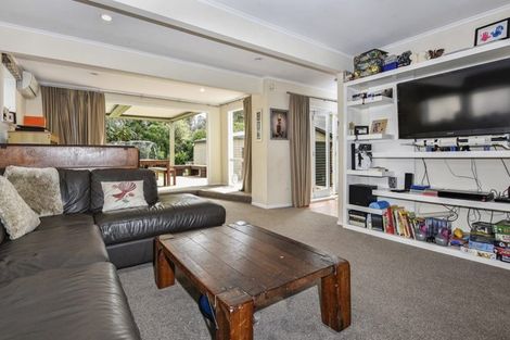 Photo of property in 76 Marlborough Avenue, Glenfield, Auckland, 0629