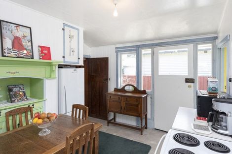 Photo of property in 35 Colenso Street, Sumner, Christchurch, 8081