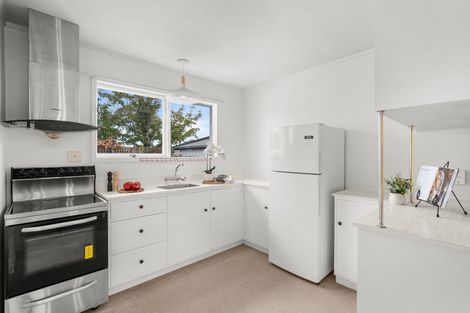 Photo of property in 1/6 Valerie Place, Redwood, Christchurch, 8051