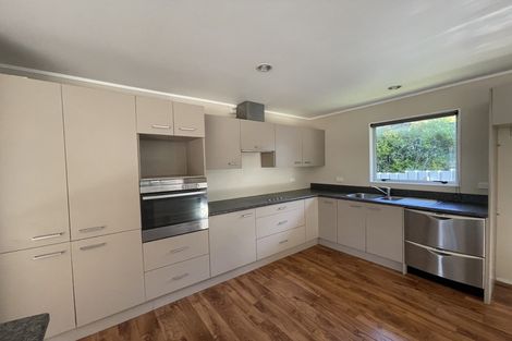 Photo of property in 28 Glenfinn Place, Massey, Auckland, 0614
