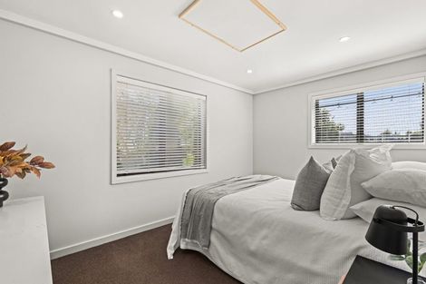 Photo of property in 9 Busby Hill, Havelock North, 4130