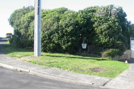 Photo of property in 24 Richard Street, Titahi Bay, Porirua, 5022