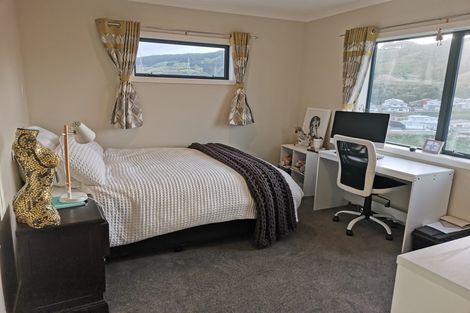 Photo of property in 40 Melksham Drive, Churton Park, Wellington, 6037