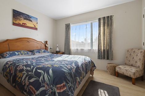 Photo of property in 2b Village Place, Tuakau, 2121