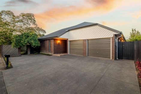 Photo of property in 81 Apsley Drive, Avonhead, Christchurch, 8042