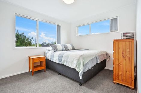 Photo of property in 37 Clyma Place, Massey, Auckland, 0614