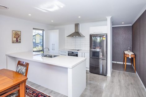 Photo of property in 5 Kennedy Lane, Hamilton East, Hamilton, 3216