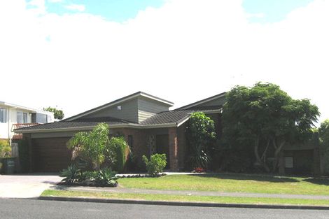 Photo of property in 46 Westpark Drive, West Harbour, Auckland, 0618