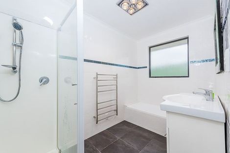 Photo of property in 36 Hewlett Road, Massey, Auckland, 0614