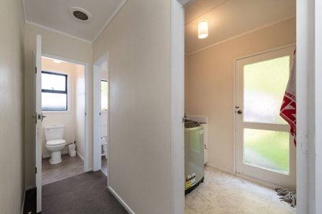 Photo of property in 42a Salford Street, Newlands, Wellington, 6037