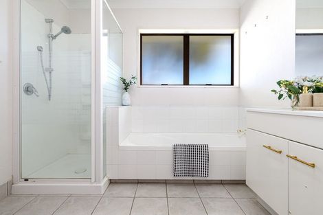 Photo of property in 175 Ngatai Road, Otumoetai, Tauranga, 3110