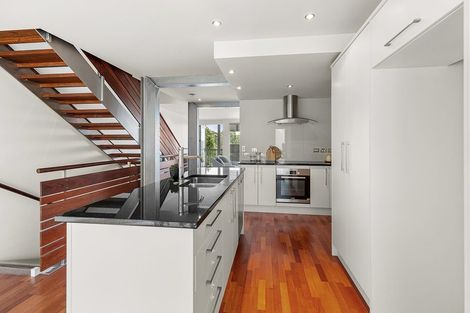 Photo of property in 1/142 Onslow Road, Khandallah, Wellington, 6035