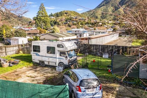 Photo of property in 37b Devon Street, Picton, 7220