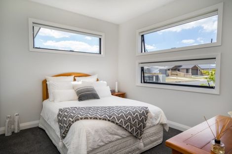 Photo of property in 22 Kahuparere Crescent, Pyes Pa, Tauranga, 3112