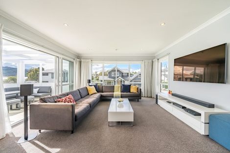 Photo of property in 35 Kurth Crescent, Silverstream, Upper Hutt, 5019