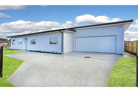 Photo of property in 1 Te Paahi Avenue, Waiuku, 2123
