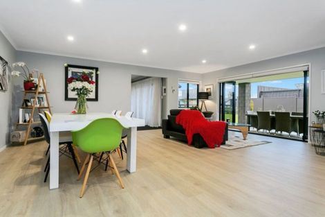 Photo of property in 125 Saint Kilda Road, Cambridge, 3434