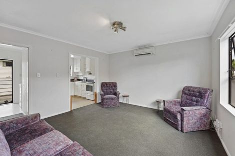 Photo of property in 51f1- Henry Street, Ebdentown, Upper Hutt, 5018
