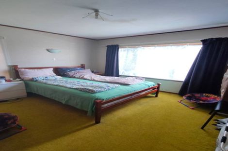 Photo of property in 34 Sartors Avenue, Northcross, Auckland, 0630